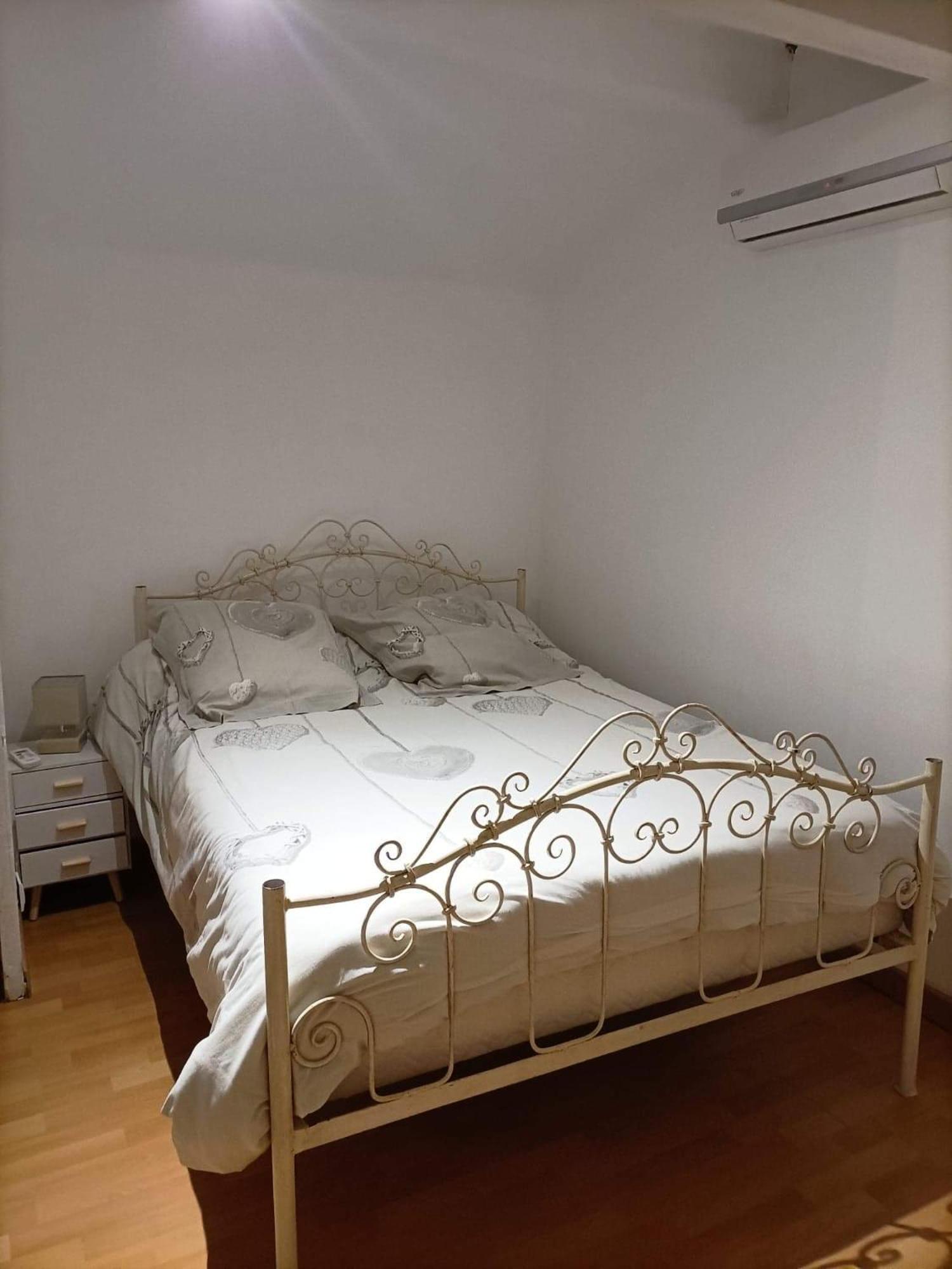 Le 7 Apartment Servian Bagian luar foto
